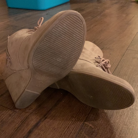 Women’s beige wedge bootie - Picture 6 of 6